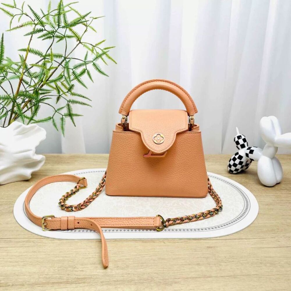 Louis Vuitton Women Pre-Loved Bag Very Good Condition